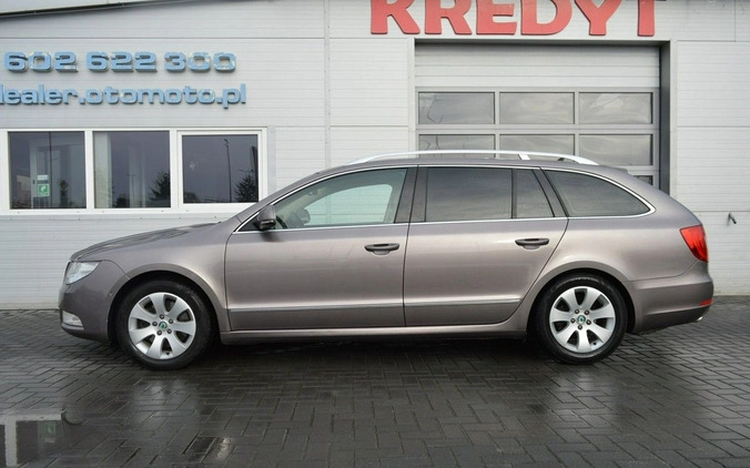 Skoda Superb cena 31000 przebieg: 226000, rok produkcji 2011 z Hrubieszów małe 781
